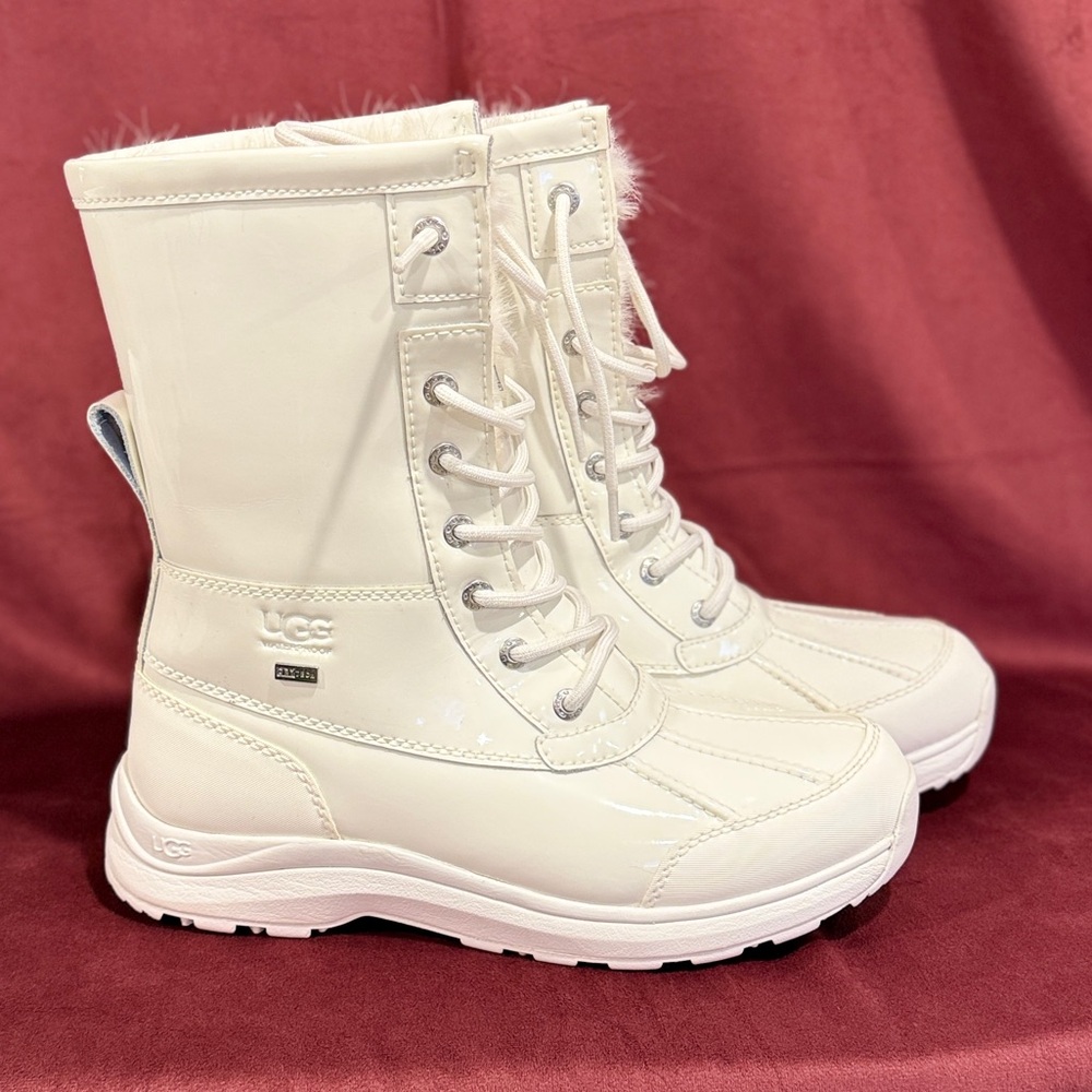 SOLD!! UGG Women's Adirondack Patent White Winter Boots 10 9.5 Foldover Fur
